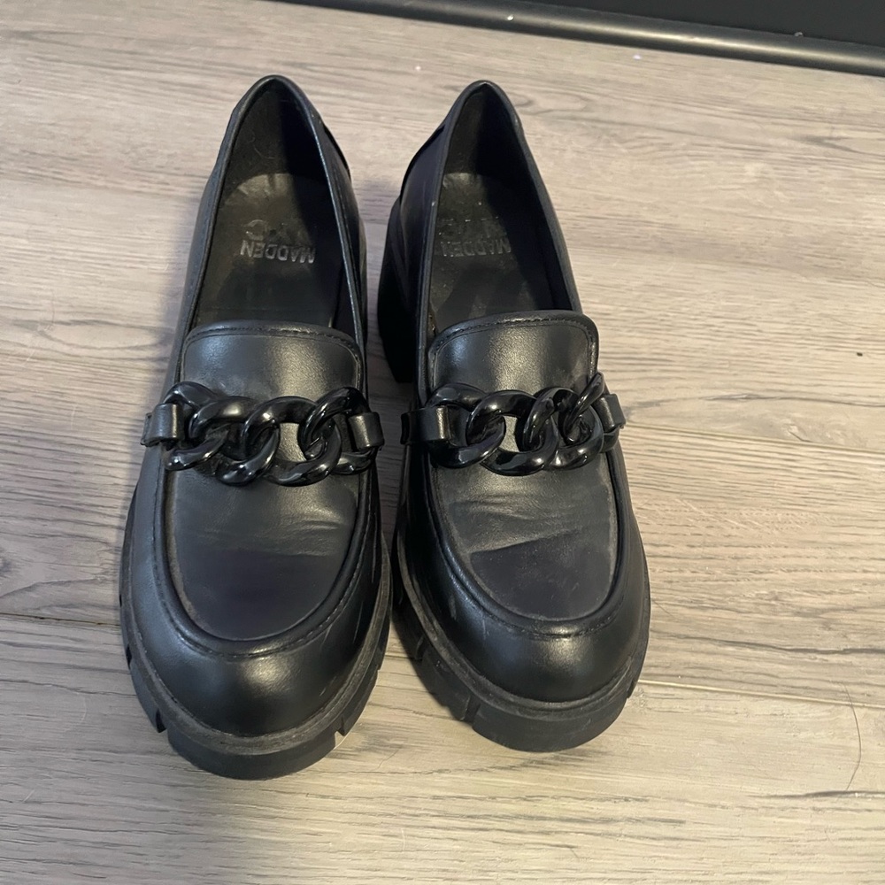 Steve Madden Black Chain Loafers Sz 7